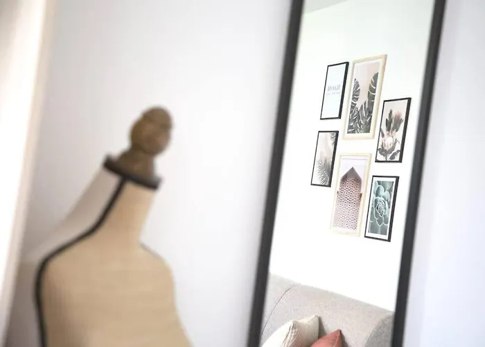 アパート L'authentique *studio *parking Prive* *wifi*calme ルルド